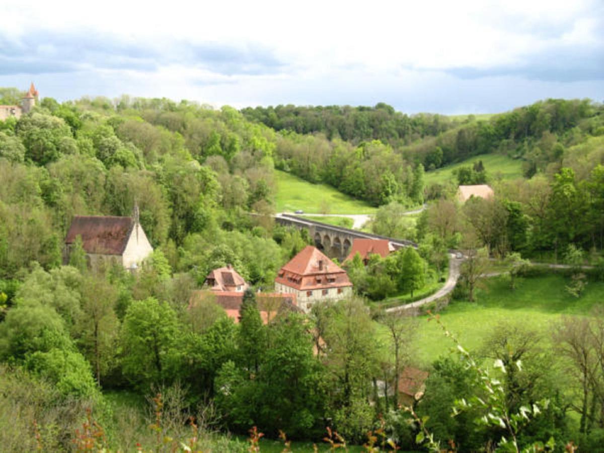 Herrnmuehle - Pension & Ferienwohnungen Ротенбург-на-Таубере Экстерьер фото